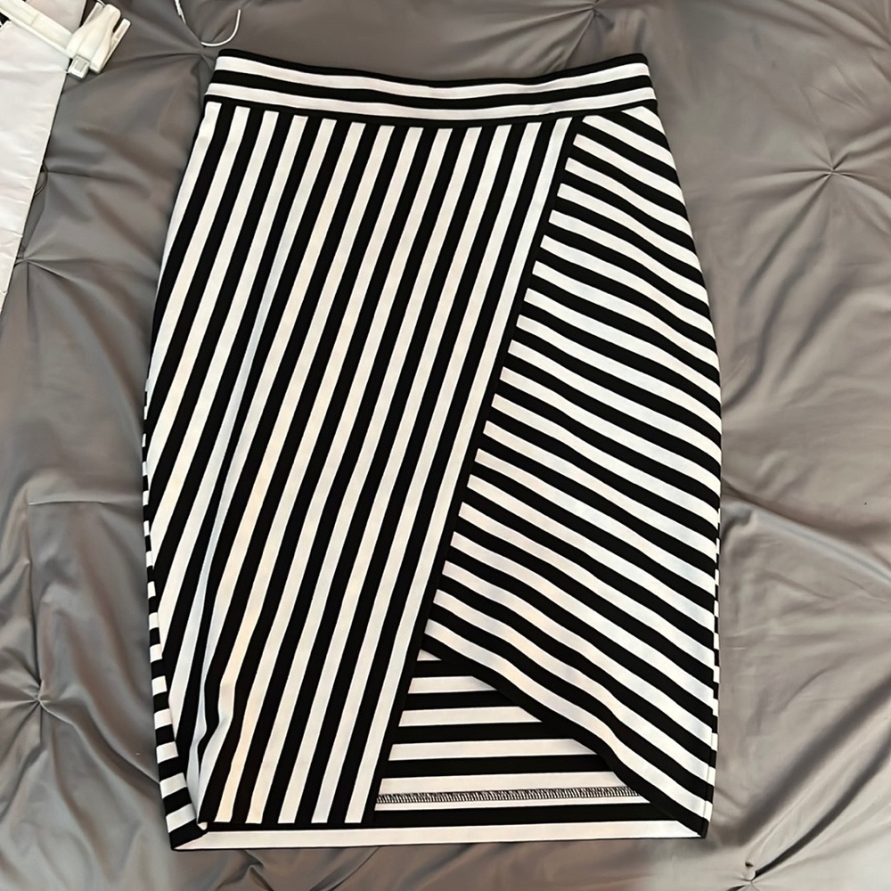 Express wrap skirt